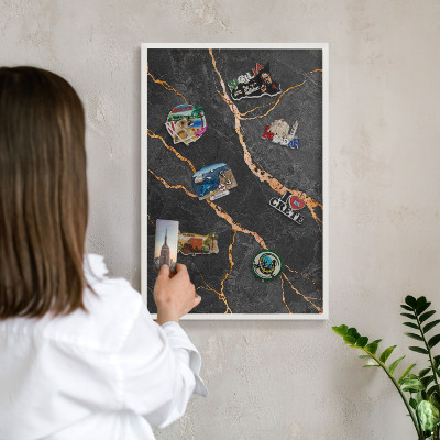 Wand-Magnettafel für Reisesouvenirs mit weißem Rahmen Marmorbänder