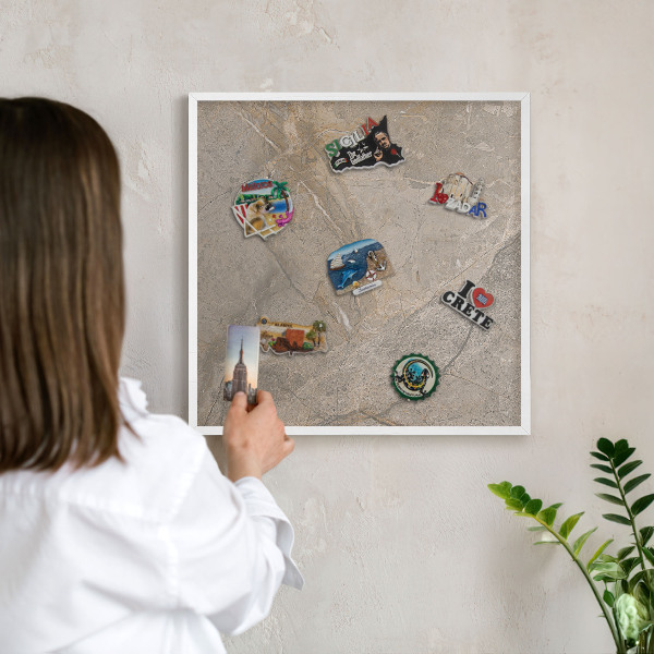Magnettafel aus Metall für Souvenirs in weißem Rahmen Beige Stein