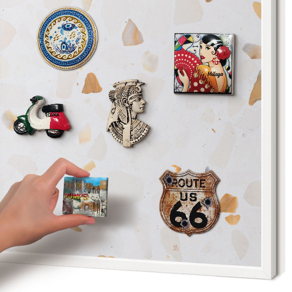 Magnettafel aus Metall für Souvenirs in weißem Rahmen Warmes Mosaik
