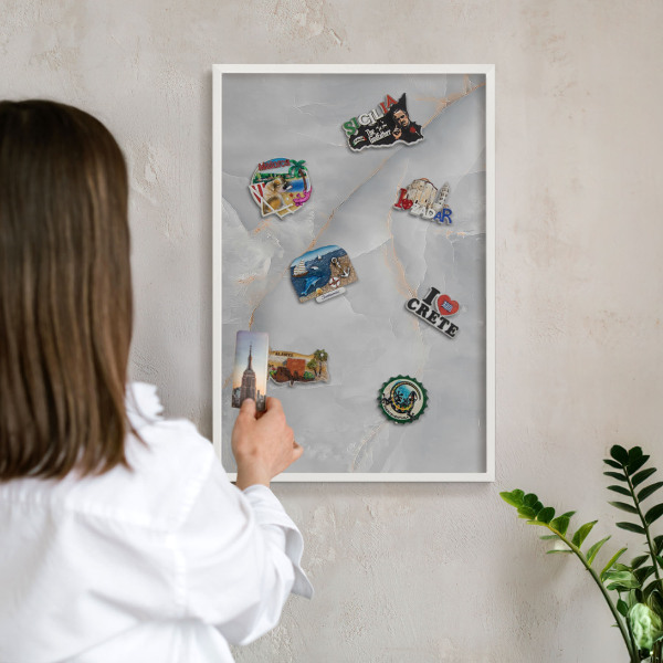 Wand-Magnettafel für Reisesouvenirs mit weißem Rahmen Graue Adern