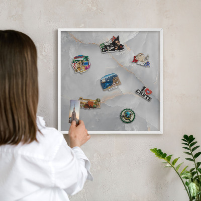 Wand-Magnettafel für Reisesouvenirs mit weißem Rahmen Graue Adern