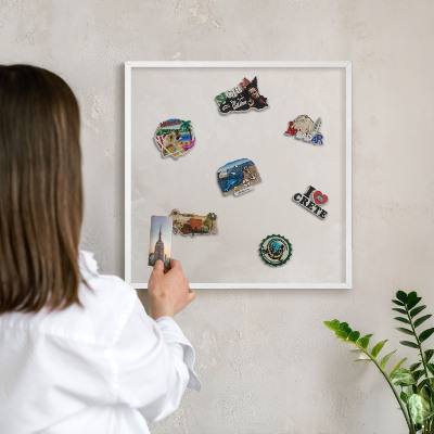 Wand-Magnettafel für Reisesouvenirs mit weißem Rahmen Cremige Textur