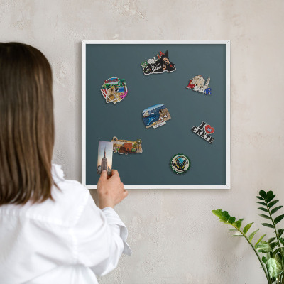 Magnettafel aus Metall für Souvenirs in weißem Rahmen Türkis