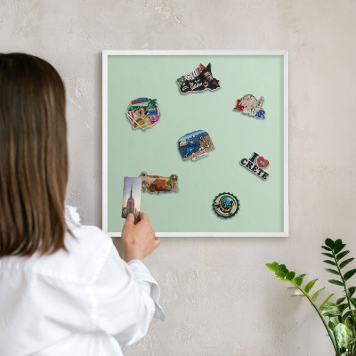 Wand-Magnettafel für Reisesouvenirs mit weißem Rahmen Mintgrün