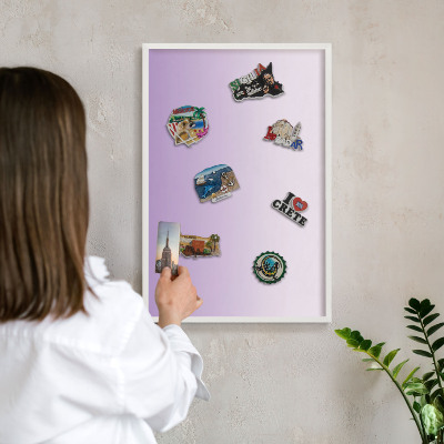 Wand-Magnettafel für Reisesouvenirs mit weißem Rahmen Feiner Farbverlauf