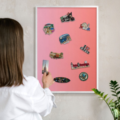 Magnettafel aus Metall für Souvenirs in weißem Rahmen Rosa-Orange