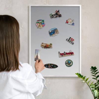Wand-Magnettafel für Reisesouvenirs mit weißem Rahmen Grauer Farbverlauf