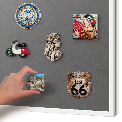 Magnettafel aus Metall für Souvenirs in weißem Rahmen Graue Textur