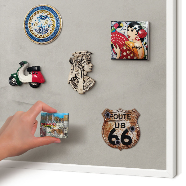 Wand-Magnettafel für Reisesouvenirs mit weißem Rahmen Grauer Hintergrund