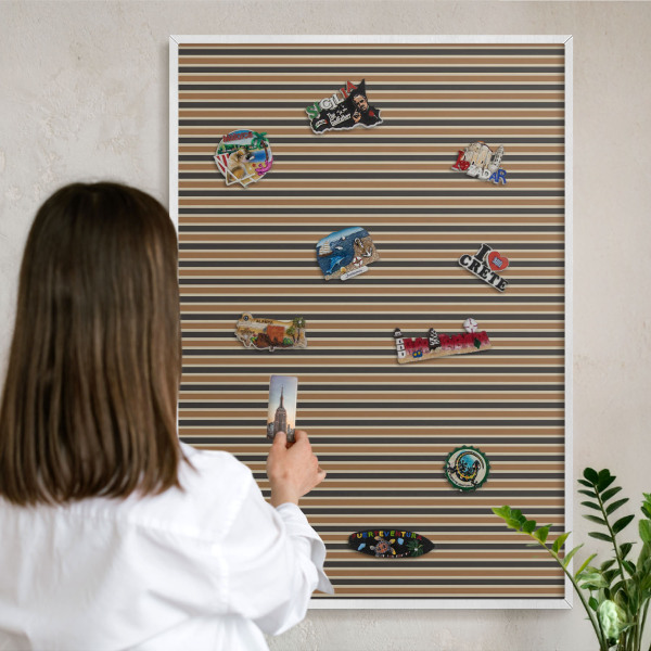 Magnettafel aus Metall für Souvenirs in weißem Rahmen Geometrisches Muster