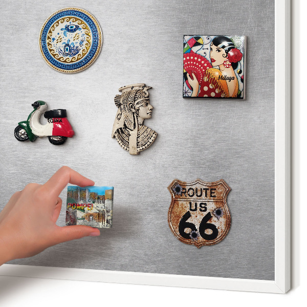 Wand-Magnettafel für Reisesouvenirs mit weißem Rahmen Metallische Oberfläche