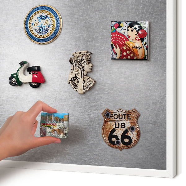 Wand-Magnettafel für Reisesouvenirs mit weißem Rahmen Metallische Oberfläche