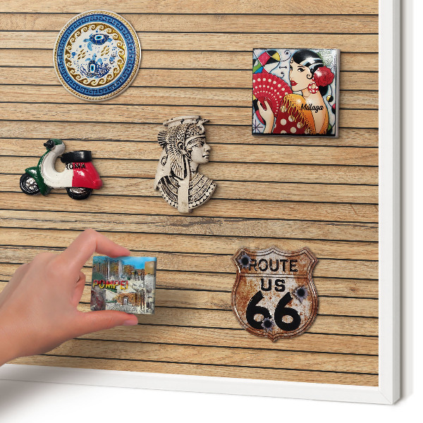 Wand-Magnettafel für Reisesouvenirs mit weißem Rahmen Holzbretter