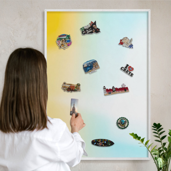 Magnettafel aus Metall für Souvenirs in weißem Rahmen Pastellfarbene Entspannung