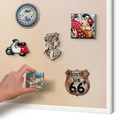 Wand-Magnettafel für Reisesouvenirs mit weißem Rahmen Zartes Beige