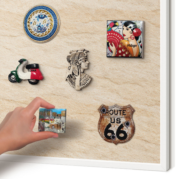 Wand-Magnettafel für Reisesouvenirs mit weißem Rahmen Natürliche Eleganz
