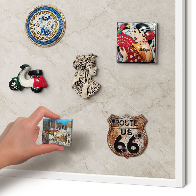 Magnettafel aus Metall für Souvenirs in weißem Rahmen Natürliche Eleganz