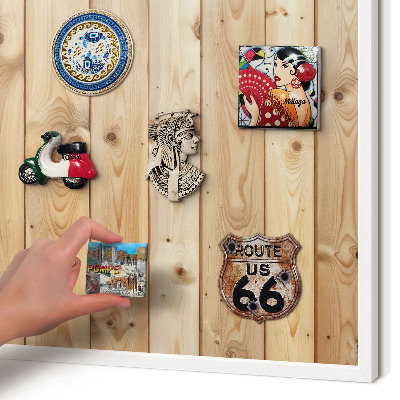 Wand-Magnettafel für Reisesouvenirs mit weißem Rahmen Holzbretter