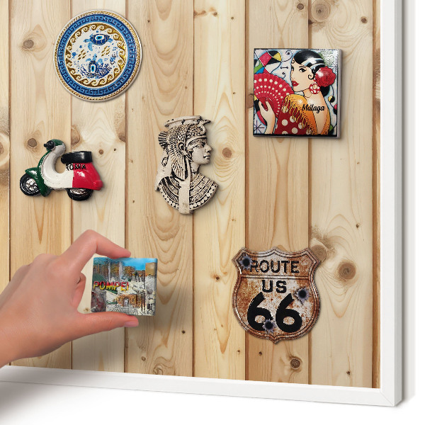 Wand-Magnettafel für Reisesouvenirs mit weißem Rahmen Holzbretter