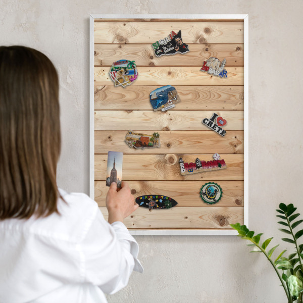 Wand-Magnettafel für Reisesouvenirs mit weißem Rahmen Holzbretter