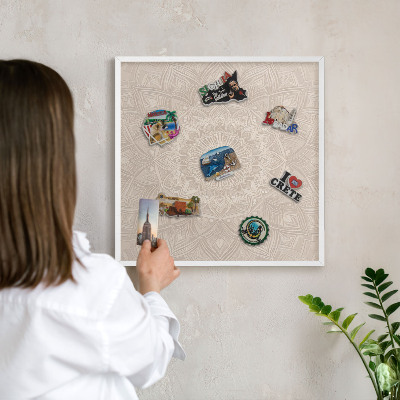 Wand-Magnettafel für Reisesouvenirs mit weißem Rahmen Dekorative Mandala