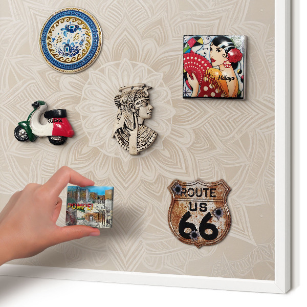 Magnettafel aus Metall für Souvenirs in weißem Rahmen Mandala-Muster