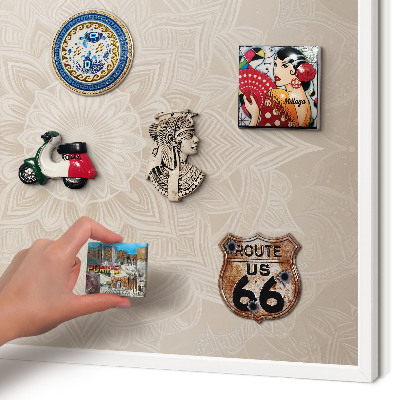 Magnettafel aus Metall für Souvenirs in weißem Rahmen Mandala-Muster