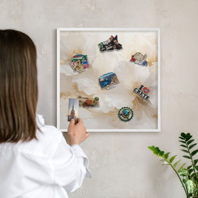 Wand-Magnettafel für Reisesouvenirs mit weißem Rahmen Pastellblumen