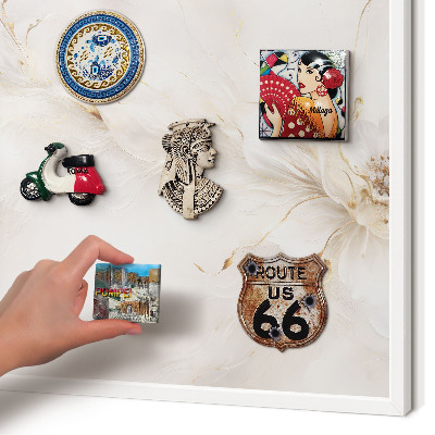 Magnettafel aus Metall für Souvenirs in weißem Rahmen Florale Eleganz