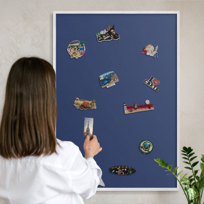 Wand-Magnettafel für Reisesouvenirs mit weißem Rahmen Leuchtendes Marineblau