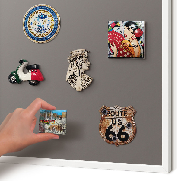 Magnettafel aus Metall für Souvenirs in weißem Rahmen Dunkelgrau