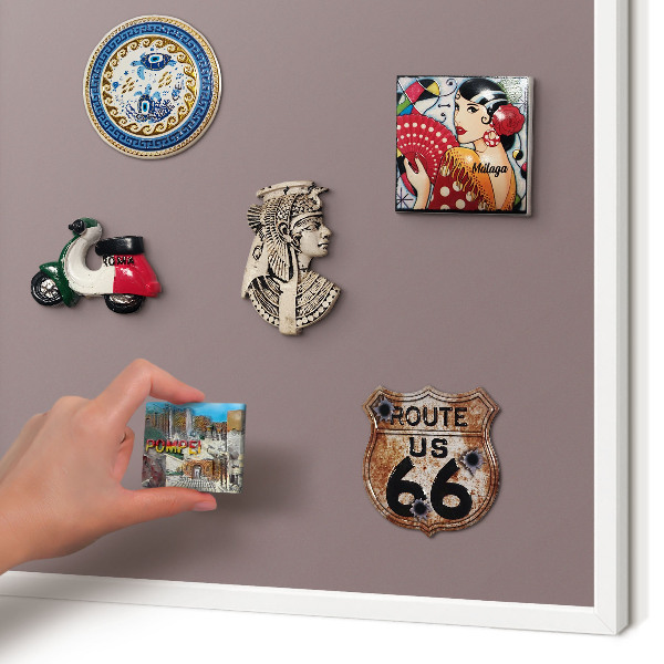 Wand-Magnettafel für Reisesouvenirs mit weißem Rahmen Aschbraun