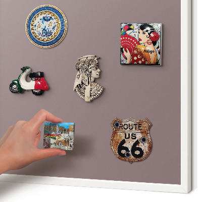 Wand-Magnettafel für Reisesouvenirs mit weißem Rahmen Aschbraun