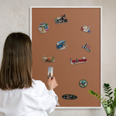 Magnettafel aus Metall für Souvenirs in weißem Rahmen Dunkelorange