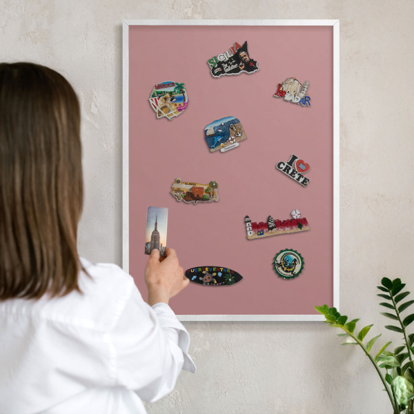 Wand-Magnettafel für Reisesouvenirs mit weißem Rahmen Pastellrosa