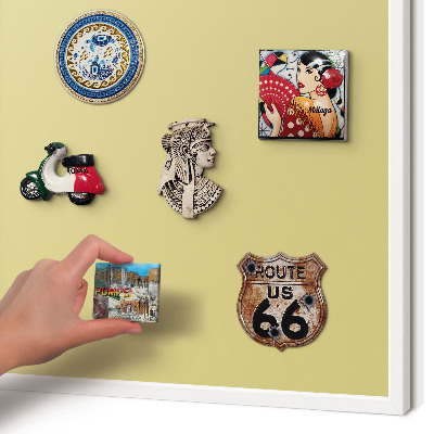 Magnettafel aus Metall für Souvenirs in weißem Rahmen Vintage-Gelb
