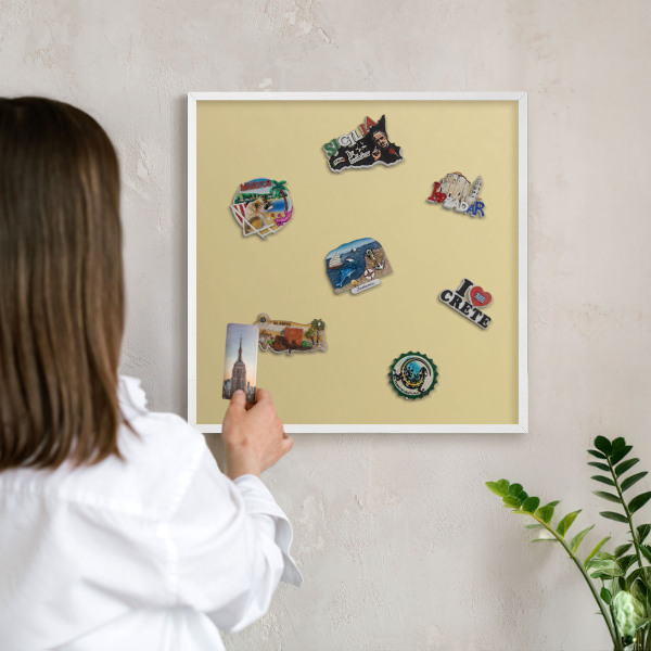 Magnettafel aus Metall für Souvenirs in weißem Rahmen Beige-gelb