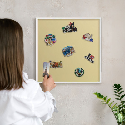 Magnettafel aus Metall für Souvenirs in weißem Rahmen Beige-gelb
