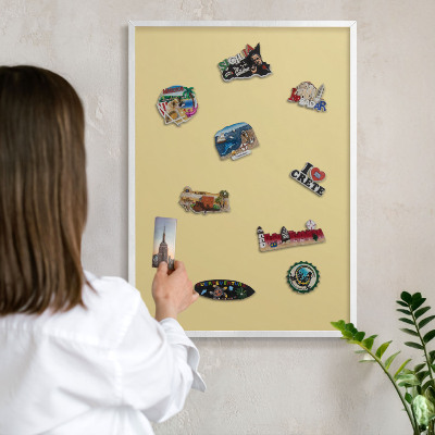 Magnettafel aus Metall für Souvenirs in weißem Rahmen Beige-gelb