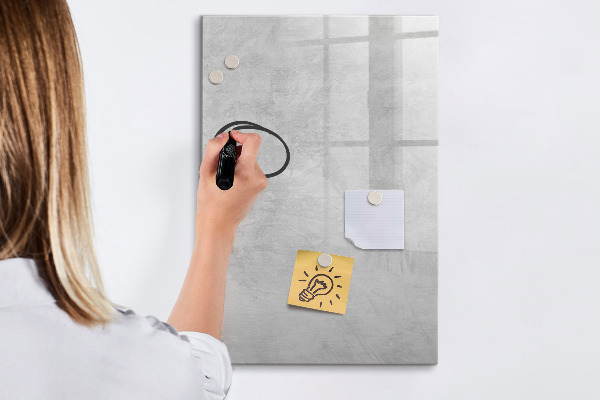 Magnettafel zum schreiben Ein Platz zum Präsentieren von Erinnerungen und Notizen
