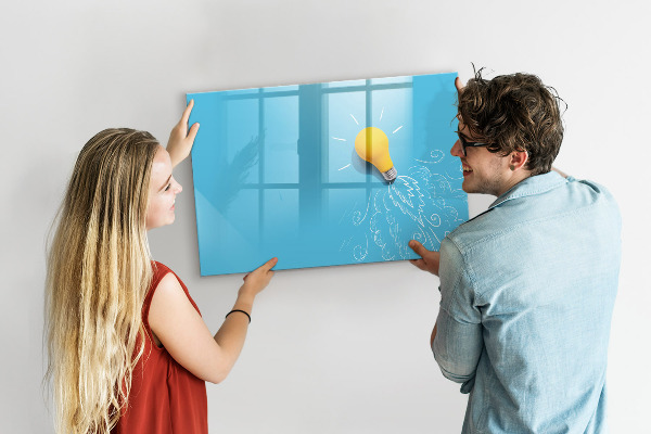 Schreib magnettafel Eine farbenfrohe Tafel zur Präsentation von Fotos