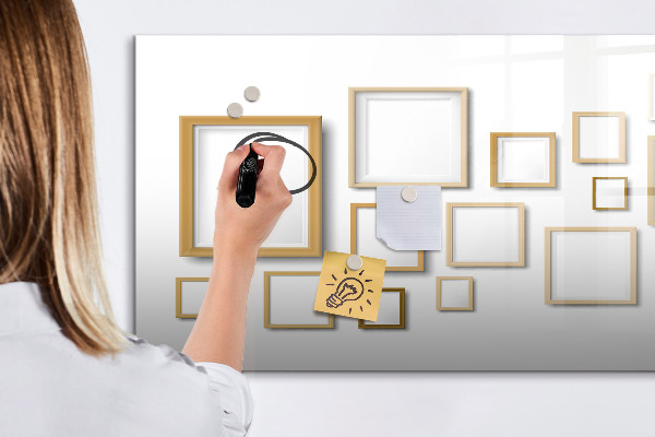 Schreib magnettafel Ein kreativer Raum für Fotos und Notizen