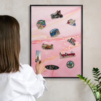 Magnetpinnwand Metall für Urlaubsmagnete mit schwarzem Rahmen Rosa Eleganz