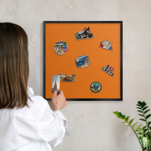 Magnetpinnwand Metall für Urlaubsmagnete mit schwarzem Rahmen Kräftiges Orange