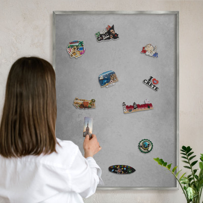 Dekoratives Magnetboard aus Metall in Silberrahmen Silberner Nebel