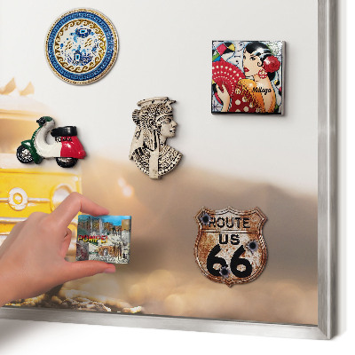 Dekoratives Magnetboard aus Metall in Silberrahmen Retro-Reisen