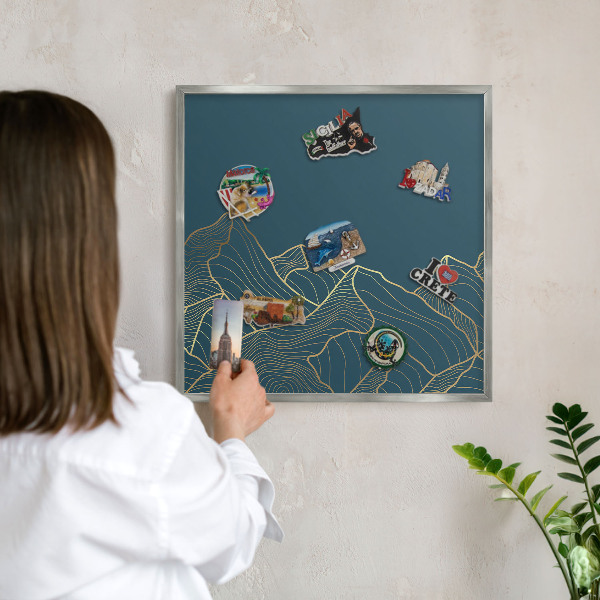 Metalltafel für Magnete mit silbernem Rahmen Minimalismus in den Bergen