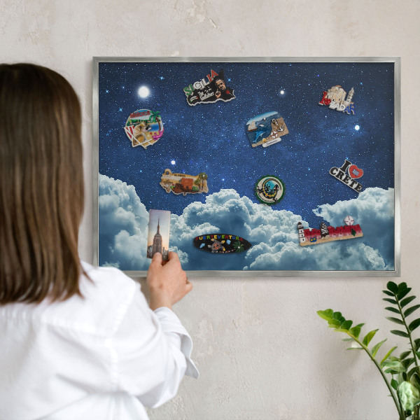 Dekoratives Magnetboard aus Metall in Silberrahmen Kosmische Nacht