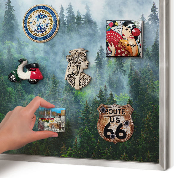Dekoratives Magnetboard aus Metall in Silberrahmen Geheimnisvoller Wald