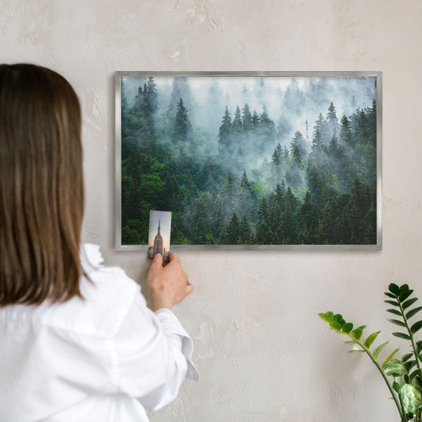 Dekoratives Magnetboard aus Metall in Silberrahmen Geheimnisvoller Wald